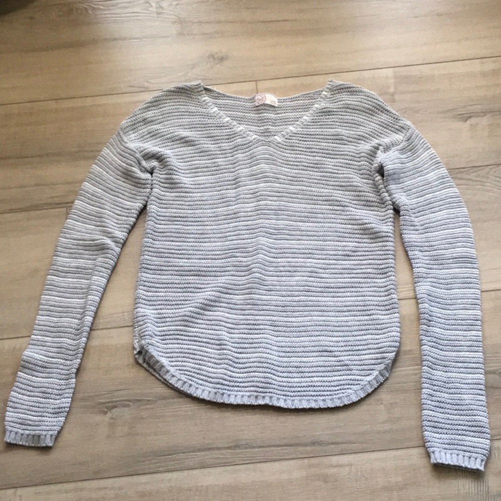 SO Sweater Size XS